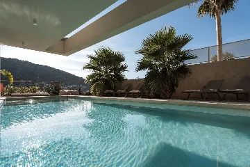 Spacious 4-Bedroom Villa in Mokošica