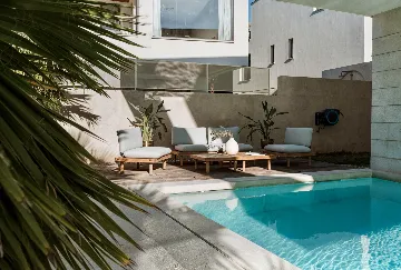 Spacious 4-Bedroom Villa in Mokošica