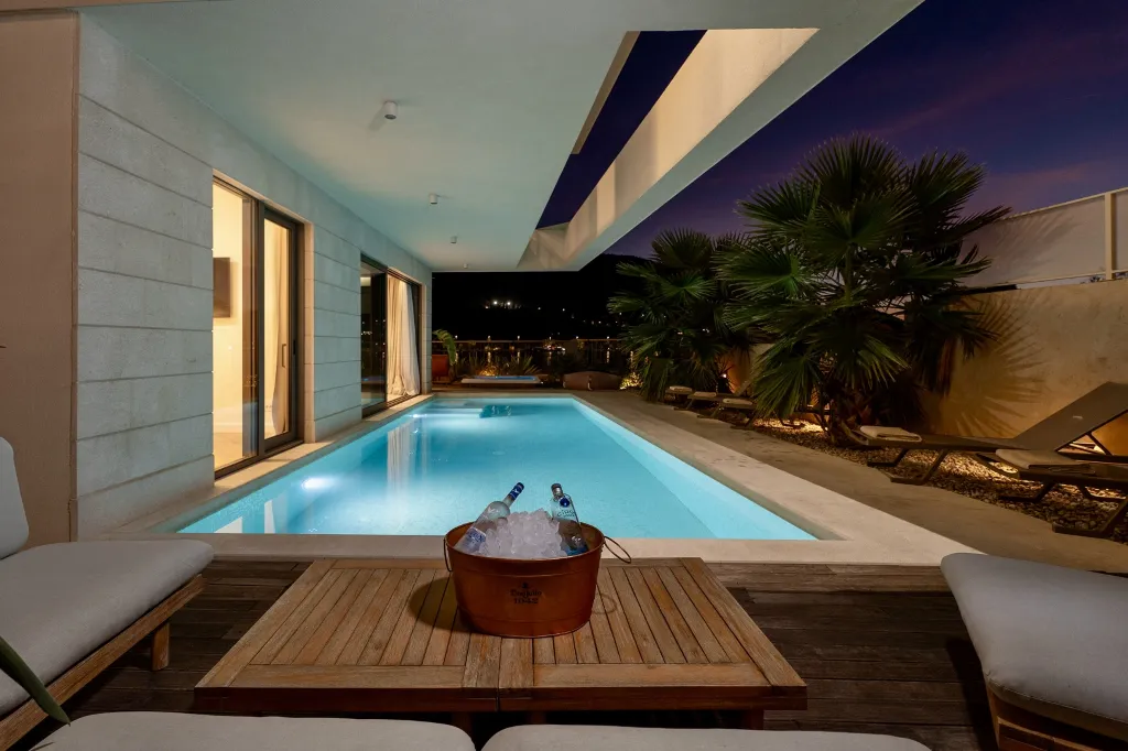 Spacious 4-Bedroom Villa in Mokošica