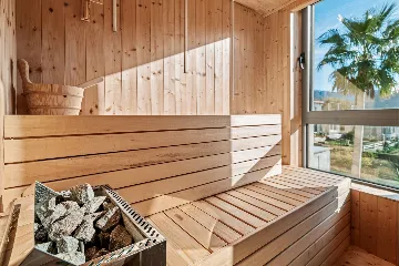 Spacious 4-Bedroom Villa in Mokošica