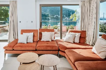 Spacious 4-Bedroom Villa in Mokošica