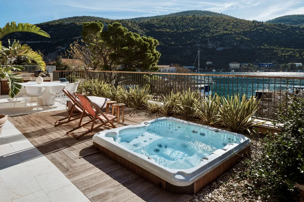 Spacious 4-Bedroom Villa in Mokošica