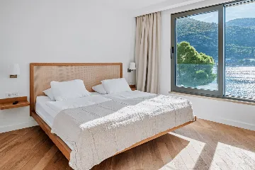 Spacious 4-Bedroom Villa in Mokošica