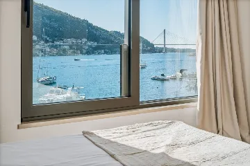 Spacious 4-Bedroom Villa in Mokošica