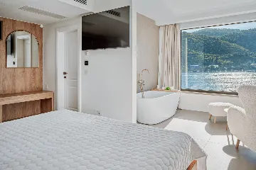 Spacious 4-Bedroom Villa in Mokošica