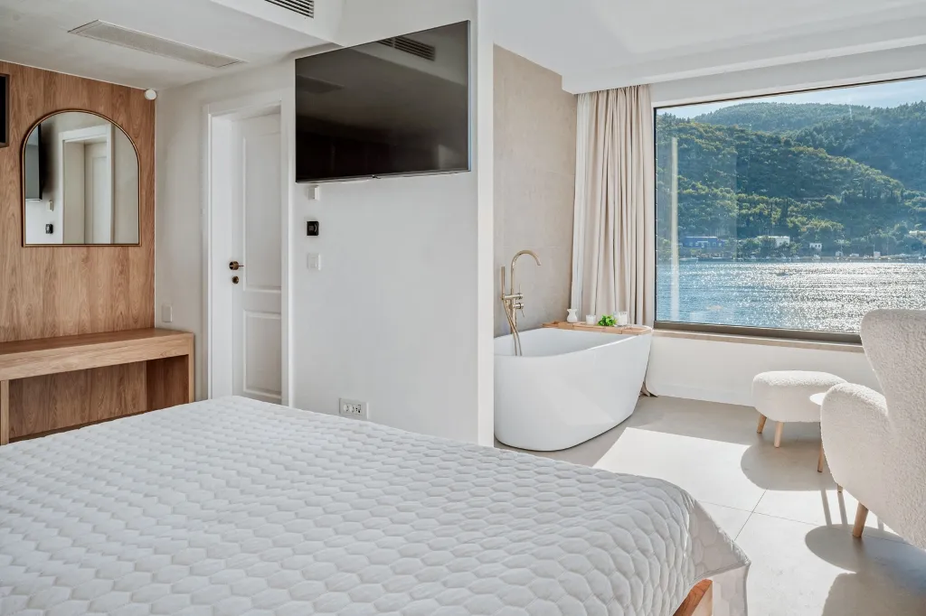 Spacious 4-Bedroom Villa in Mokošica