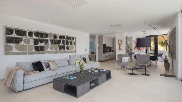 Spacious Family Villa with Pool in Vis