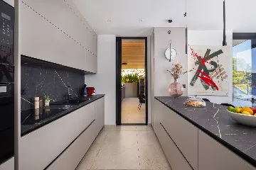 Spacious Family Villa with Pool in Vis