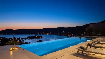 Spacious Family Villa with Pool in Vis