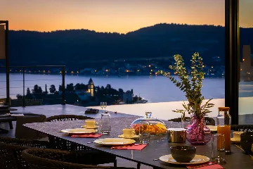 Spacious Family Villa with Pool in Vis