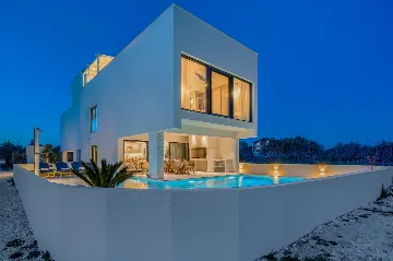 Modern Villa with Spacious Yard in Sukošan