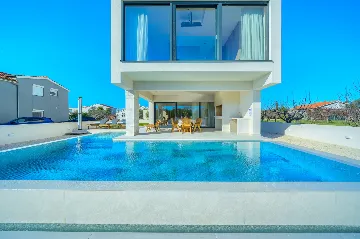 Modern Villa with Spacious Yard in Sukošan