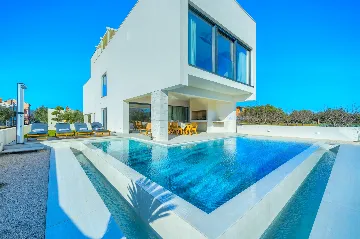 Modern Villa with Spacious Yard in Sukošan