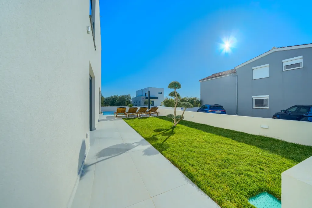 Modern Villa with Spacious Yard in Sukošan