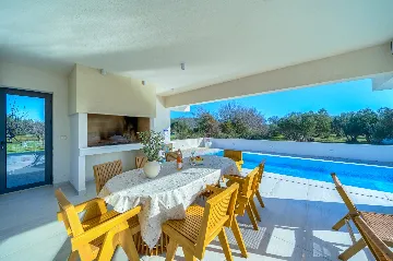 Modern Villa with Spacious Yard in Sukošan