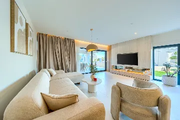 Modern Villa with Spacious Yard in Sukošan