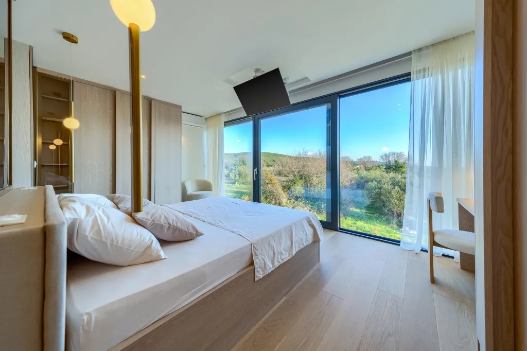 Modern Villa with Spacious Yard in Sukošan