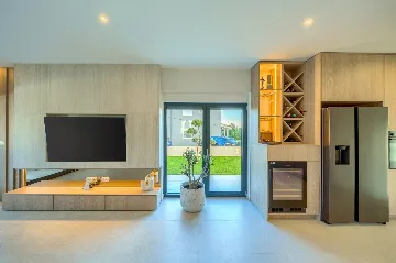 Modern Villa with Spacious Yard in Sukošan