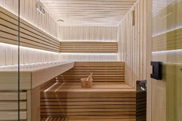 Modern 4-Bedroom Villa with Spacious Yard in Poljane