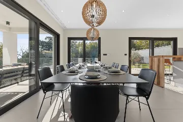 Modern 4-Bedroom Villa with Spacious Yard in Poljane