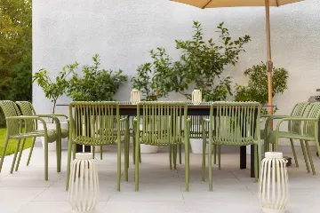 Modern 4-Bedroom Villa with Spacious Yard in Poljane