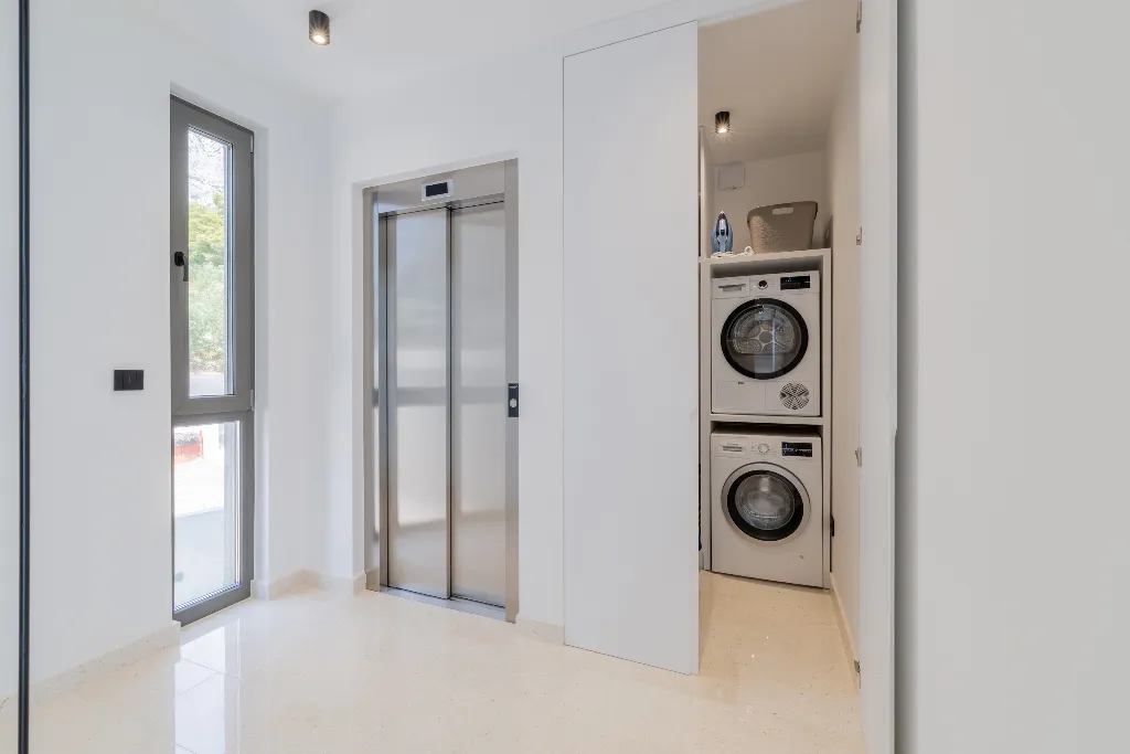 Modern Villa Retreat with Spacious Yard in Makarska