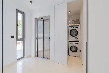 Modern Villa Retreat with Spacious Yard in Makarska