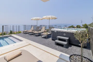 Modern Villa Retreat with Spacious Yard in Makarska
