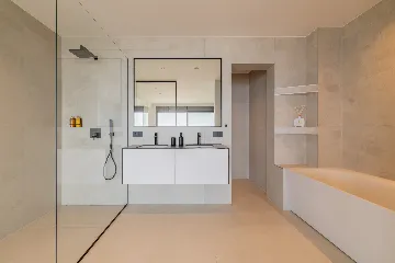 Modern Villa Retreat with Spacious Yard in Makarska