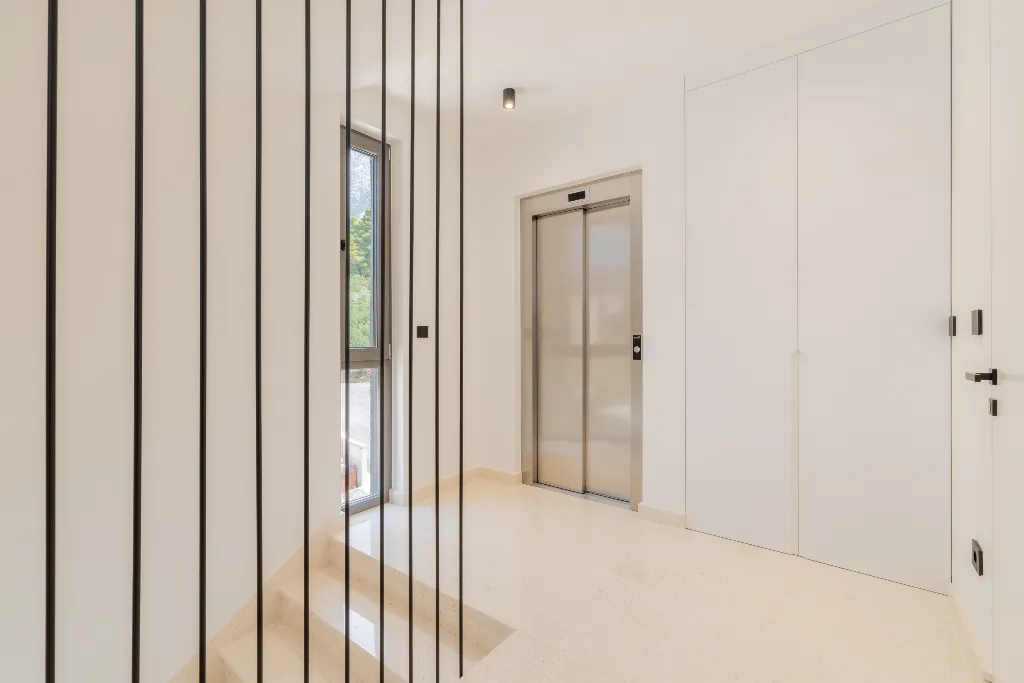 Modern Villa Retreat with Spacious Yard in Makarska