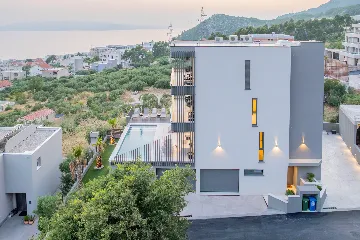 Modern Villa Retreat with Spacious Yard in Makarska