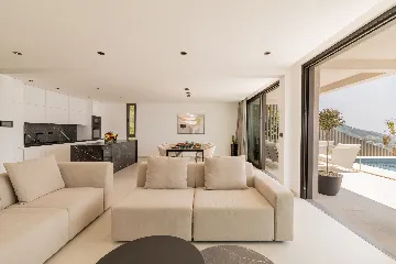 Modern Villa Retreat with Spacious Yard in Makarska