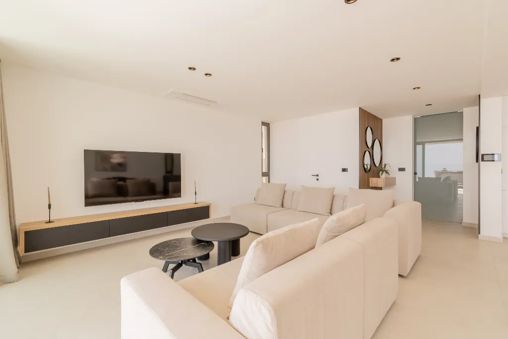 Modern Villa Retreat with Spacious Yard in Makarska