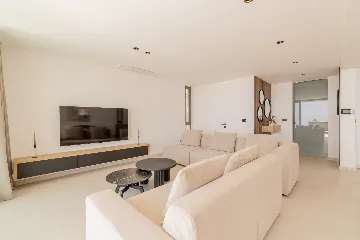 Modern Villa Retreat with Spacious Yard in Makarska