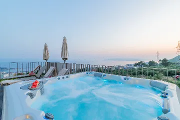 Modern Villa Retreat with Spacious Yard in Makarska