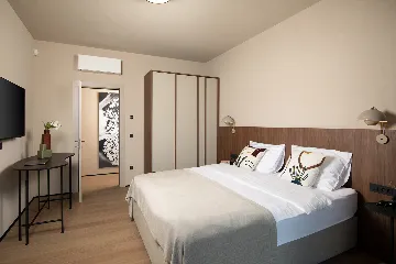 8-Bedroom Villa in Vodnjan for Up to 16 Guests