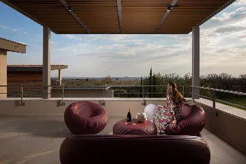 8-Bedroom Villa in Vodnjan for Up to 16 Guests