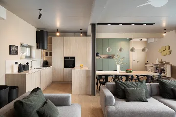 8-Bedroom Villa in Vodnjan for Up to 16 Guests