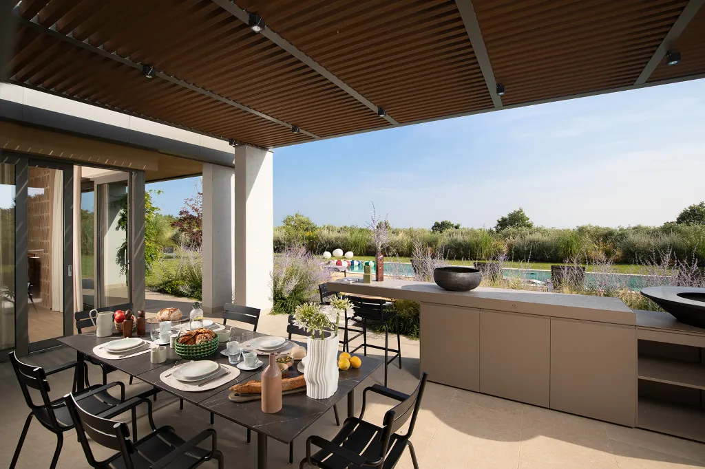 8-Bedroom Villa in Vodnjan for Up to 16 Guests