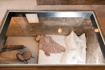 Modern Villa with Pool and Sauna in Gornji Humac