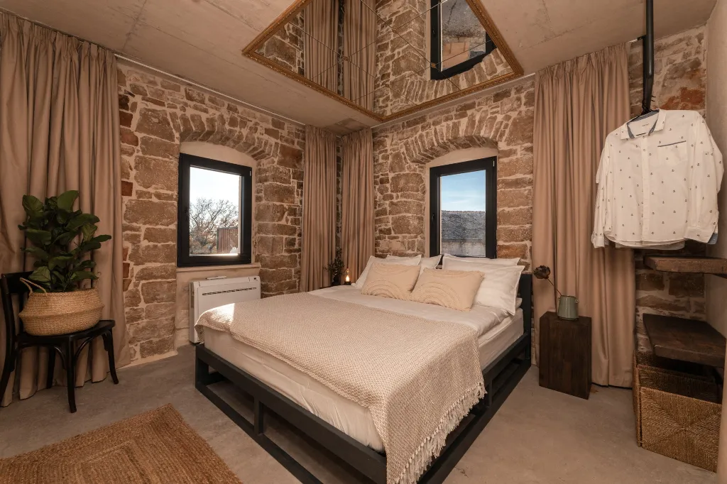 Modern Villa with Pool and Sauna in Gornji Humac