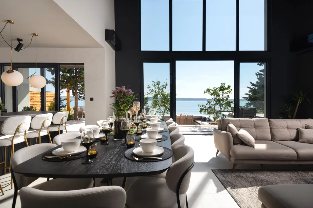 Contemporary Villa with Pool in Starigrad Paklenica