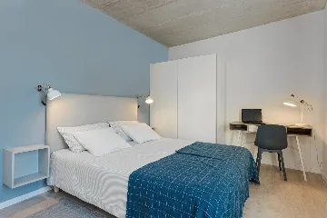 Contemporary Villa Retreat with Pool in Ližnjan