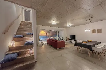 Contemporary Villa Retreat with Pool in Ližnjan