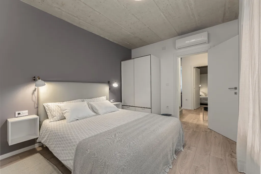 Contemporary Villa Retreat with Pool in Ližnjan