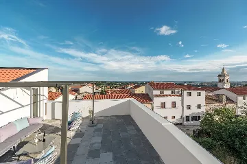 Contemporary Villa Retreat with Pool in Ližnjan