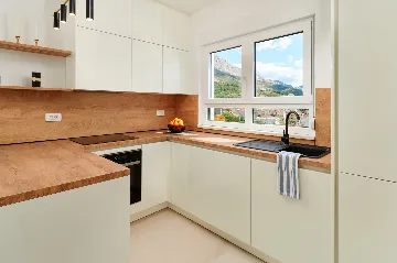 Modern 6-Bedroom Villa with Pool, Dugi Rat