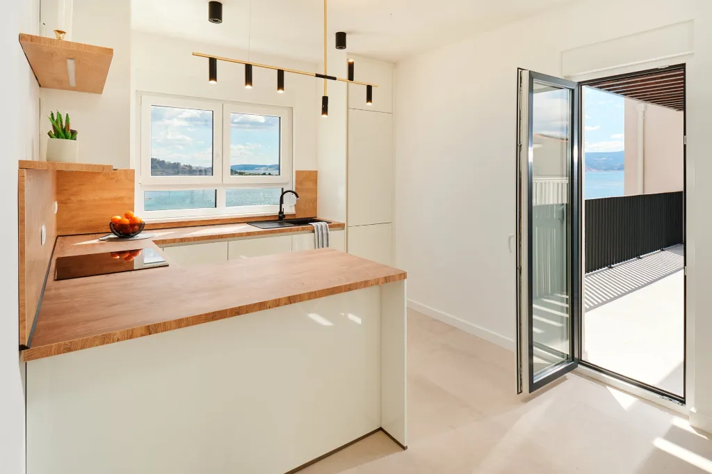 Modern 6-Bedroom Villa with Pool, Dugi Rat