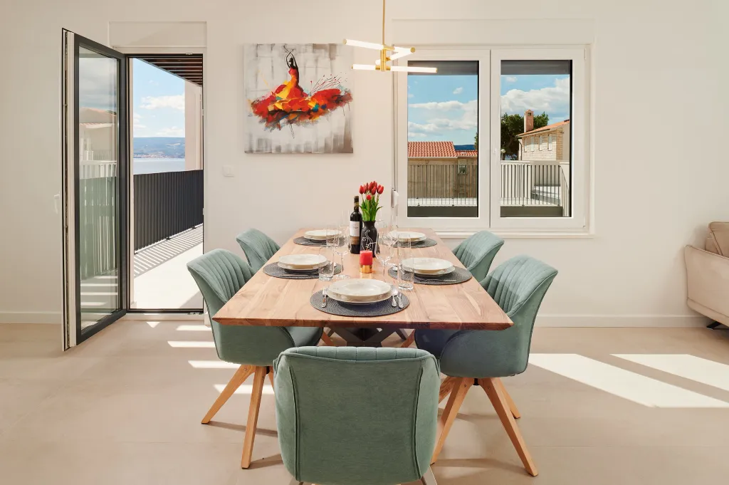 Modern 6-Bedroom Villa with Pool, Dugi Rat