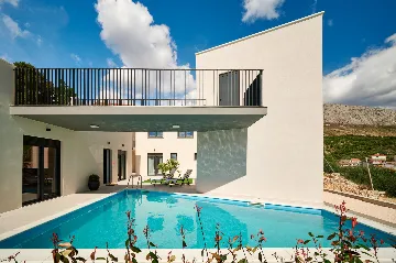 Modern 6-Bedroom Villa with Pool, Dugi Rat